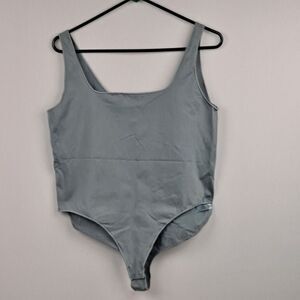 Skims ladies bodysuit NWOT